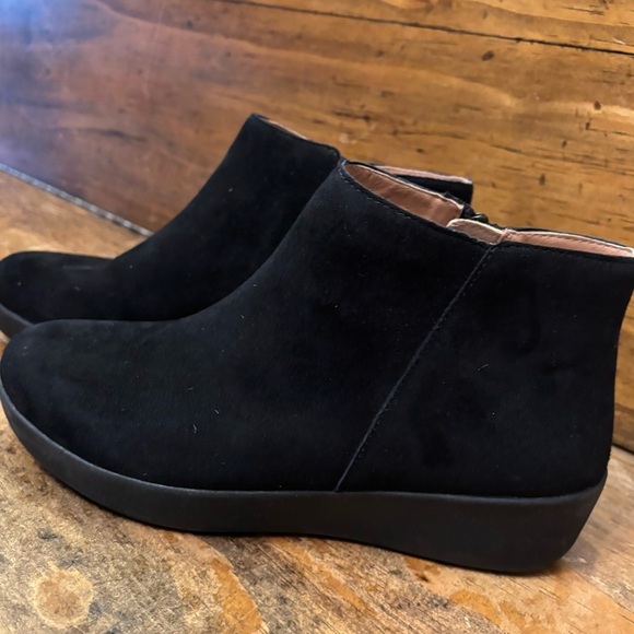 FitFlop Black Women's Sumi Ankle Boots 7 - Picture 1 of 6